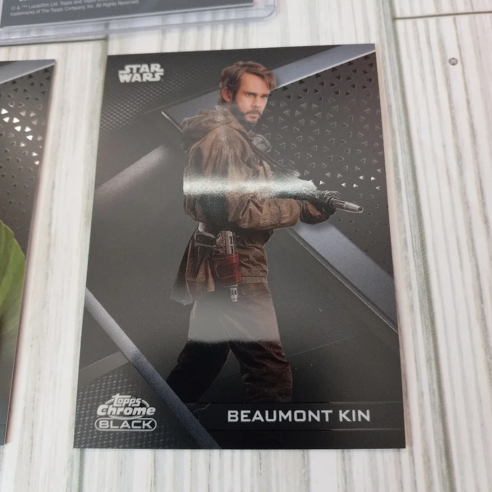 Topps Chrome Black 2022 Star Wars Trading Cards - Picture 5 of 6